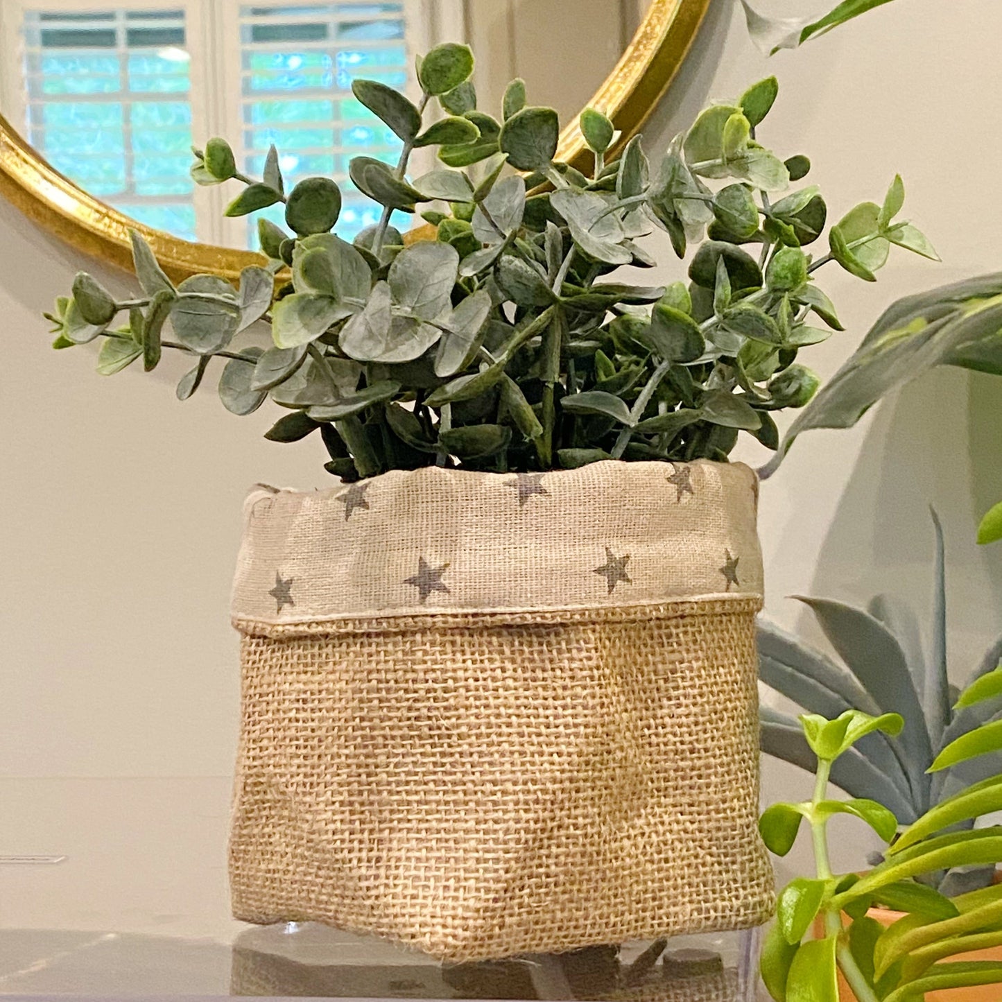 Reversible Burlap Plant Pot Cover - Two Looks in One