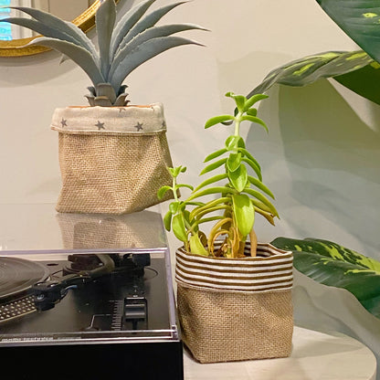 Reversible Burlap Plant Pot Cover - Two Looks in One